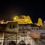 Alice In Cappadocia ホテル 3*