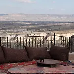Alice In Cappadocia ウチヒサール