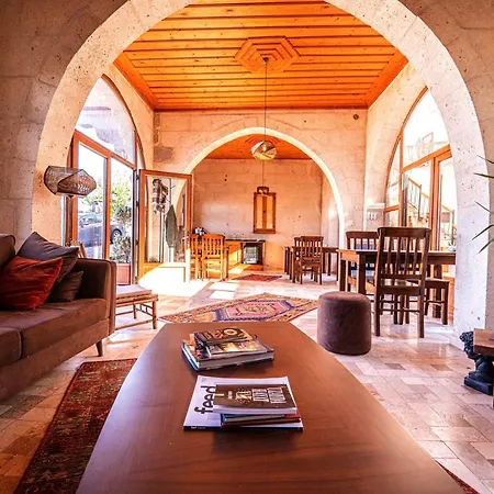 Alice In Cappadocia ホテル 3*