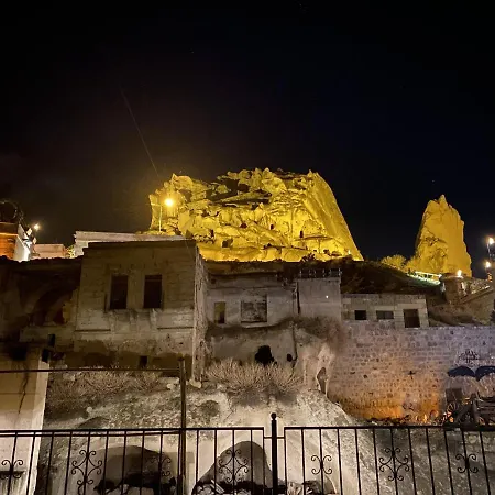 Alice In Cappadocia ホテル 3*