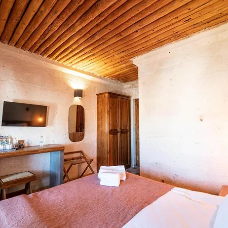 Alice In Cappadocia 3*